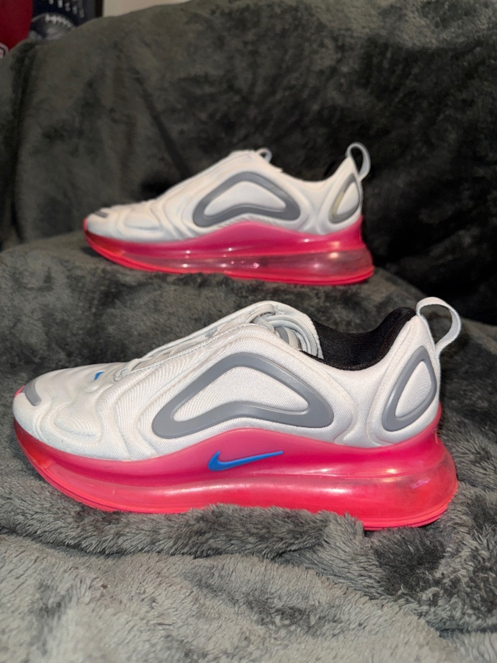 Nike Air Max 720 GS SZ 5.5Y